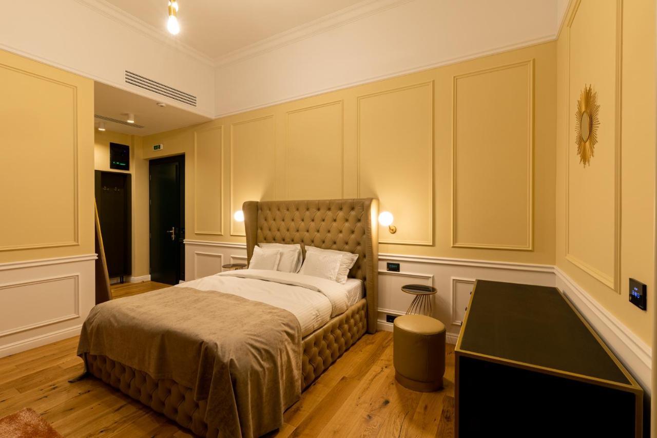 Boutique Hotel Cocosul De Aur Targu Mures Exterior photo